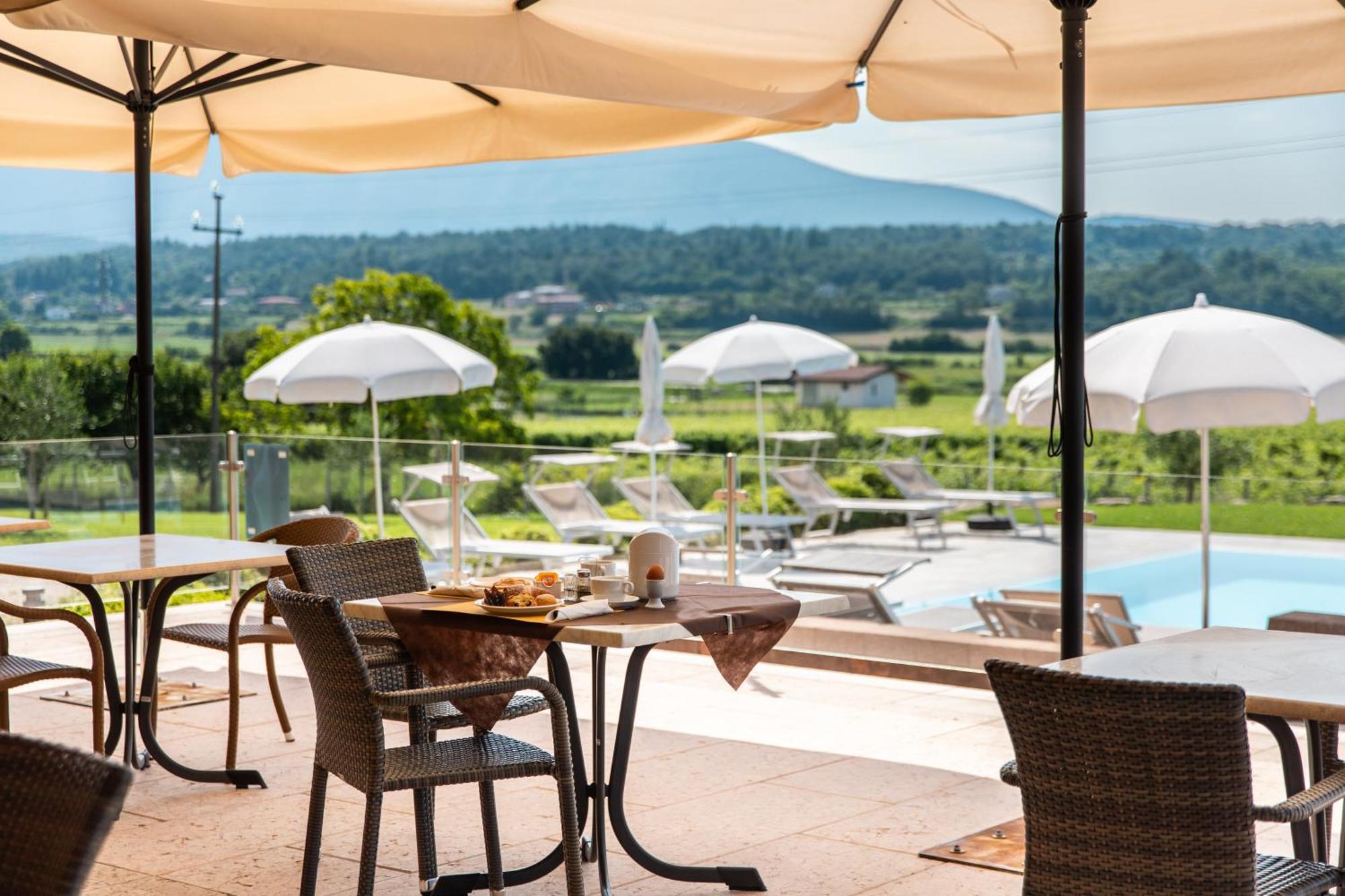 B&B Ca' Marognole Caprino Veronese Bagian luar foto