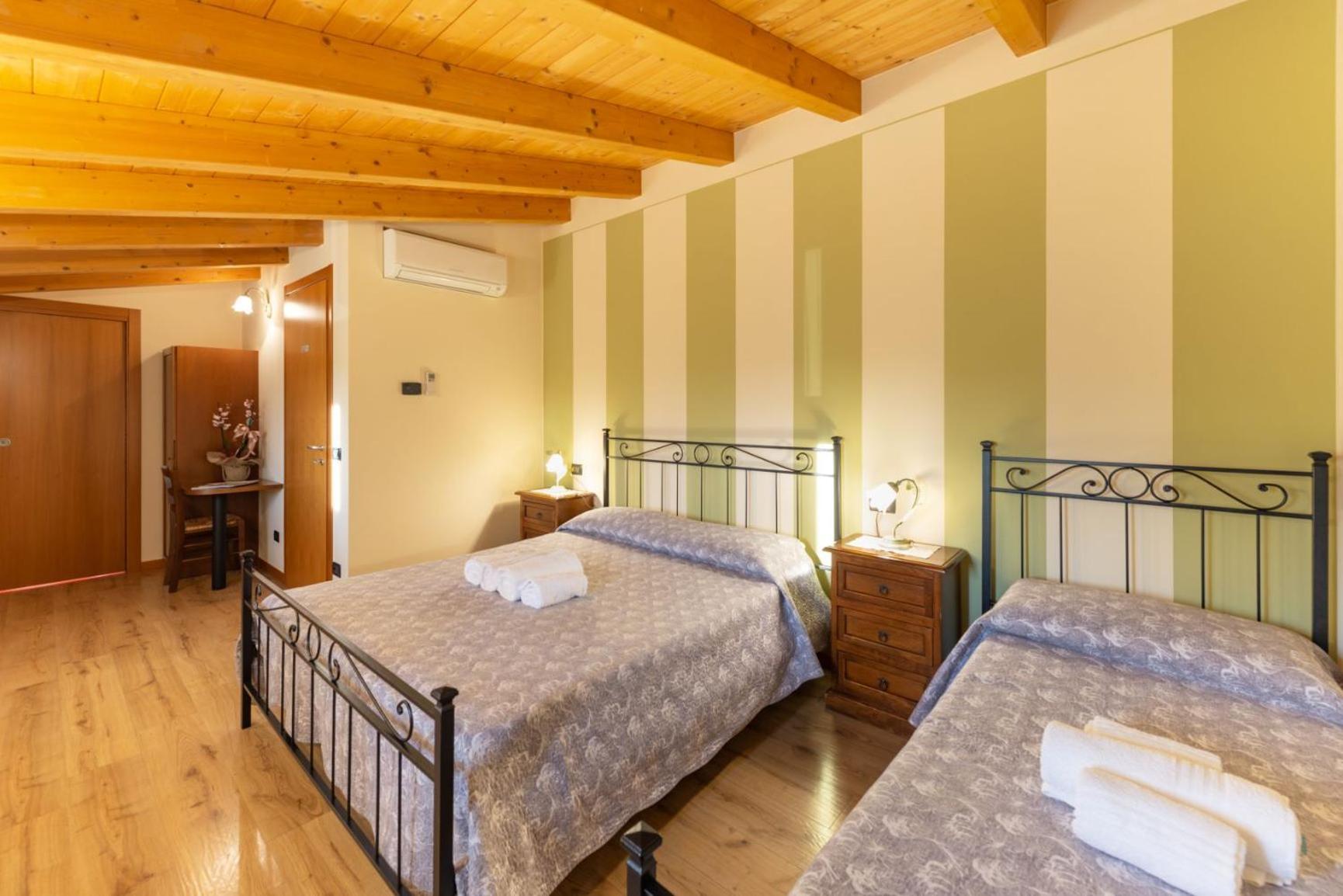 B&B Ca' Marognole Caprino Veronese Bagian luar foto